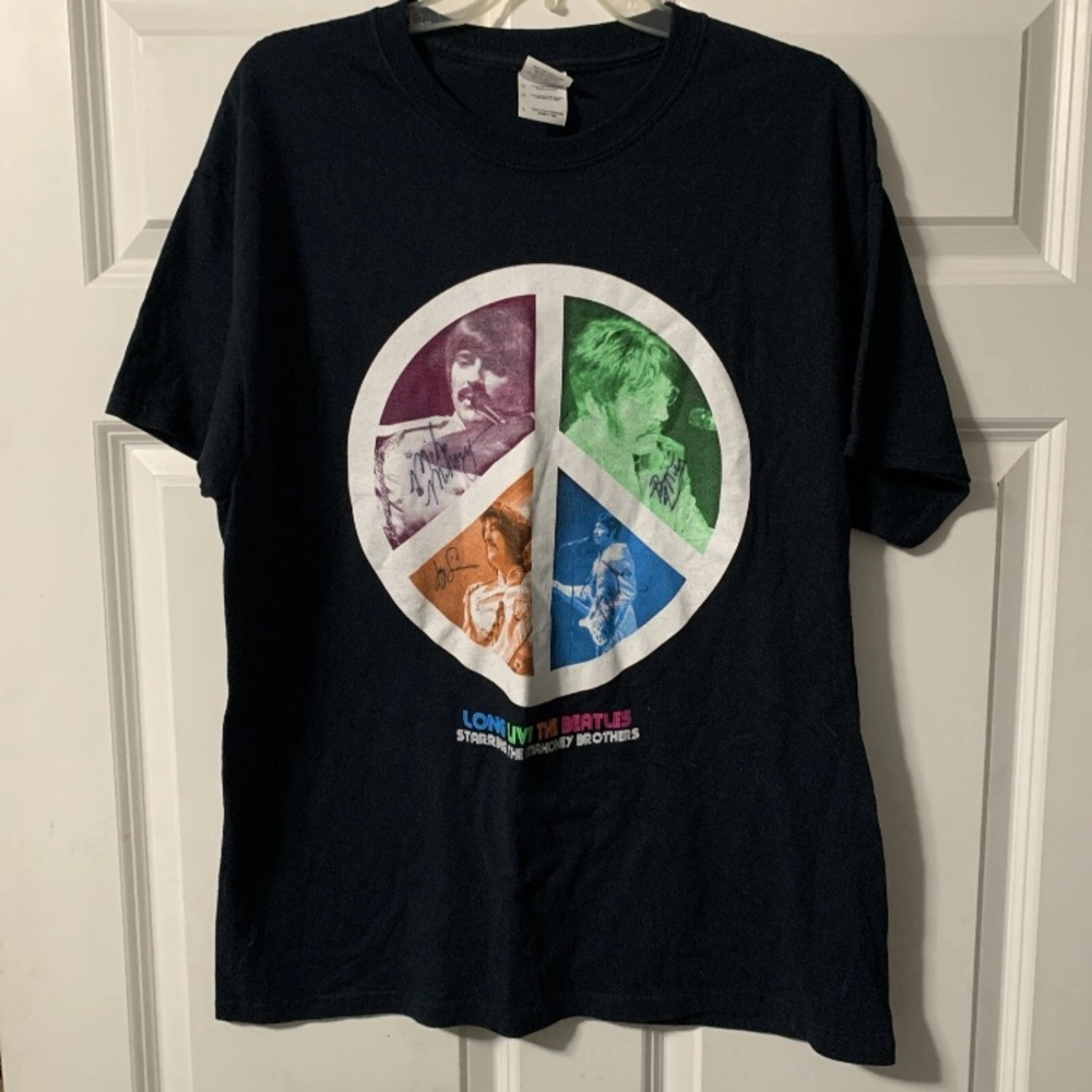 Beatles T Shirt Peace Sign Printed Autographs Staring The Mahoney Brothers Sz L